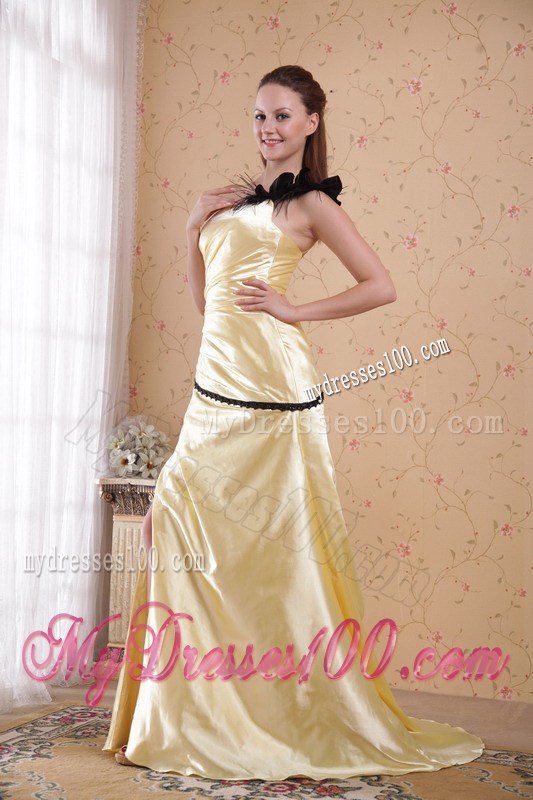 Light Yellow Column Sheath One Shoulder Ruched Celebrity Dress