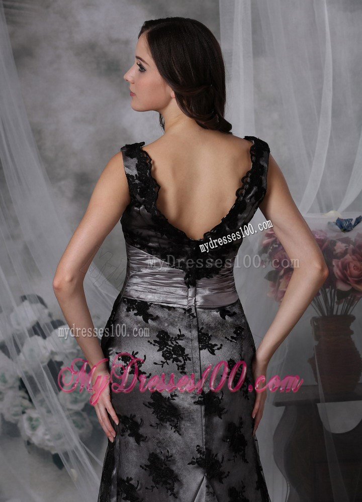 Exclusive Black Column V-neck Evening Dress Lace Beading Court Train