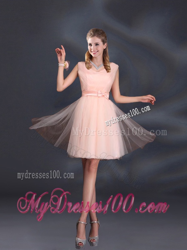 2016 Sweet Belt Mini Length Bridesmaid Dresses with V Neck