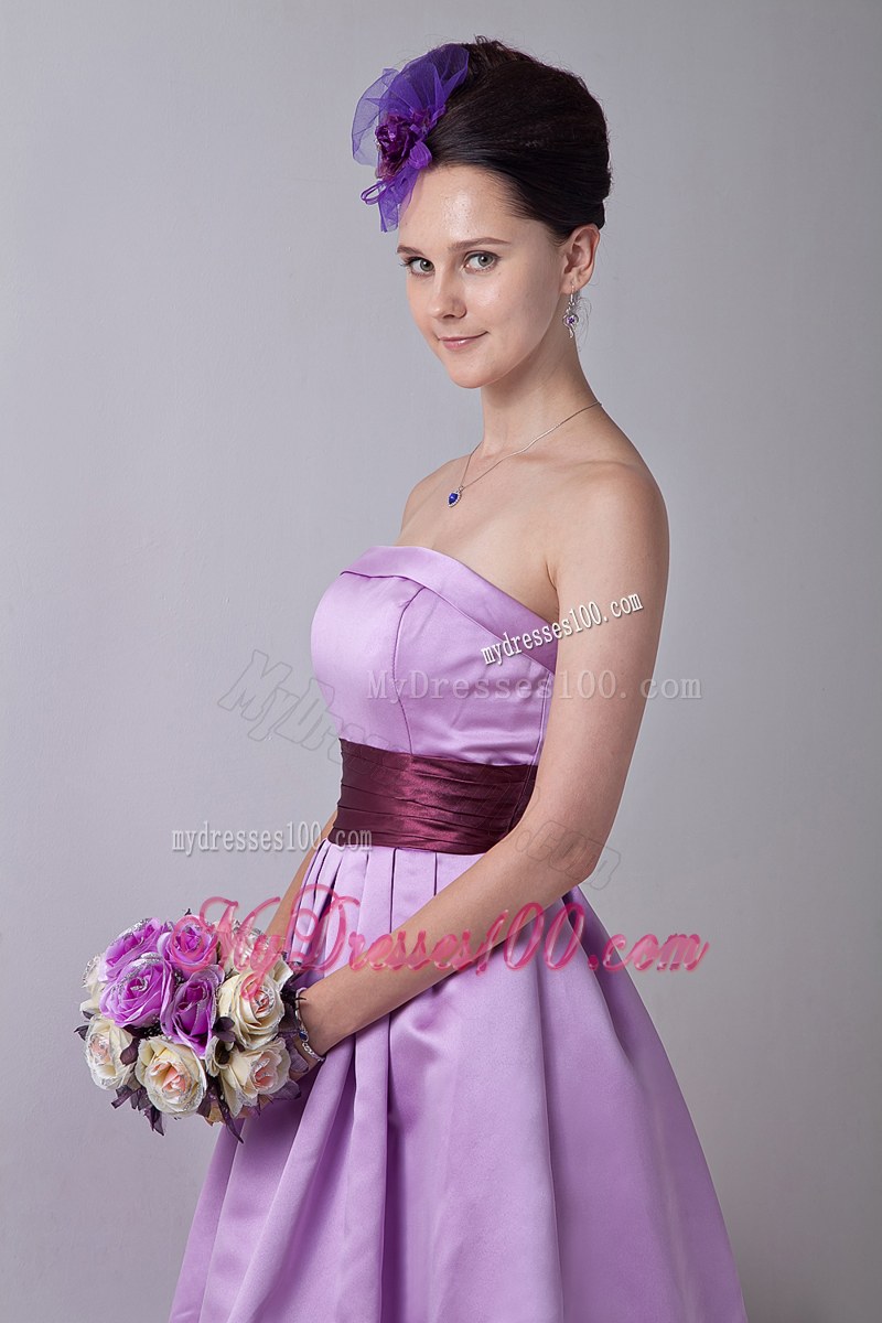 Knee-length Taffeta Lavender Bridemaid Dress A-line Strapless Sashes