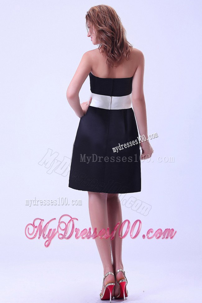 Hand Flower Black Knee-length Bridemaid Dress With White Belt