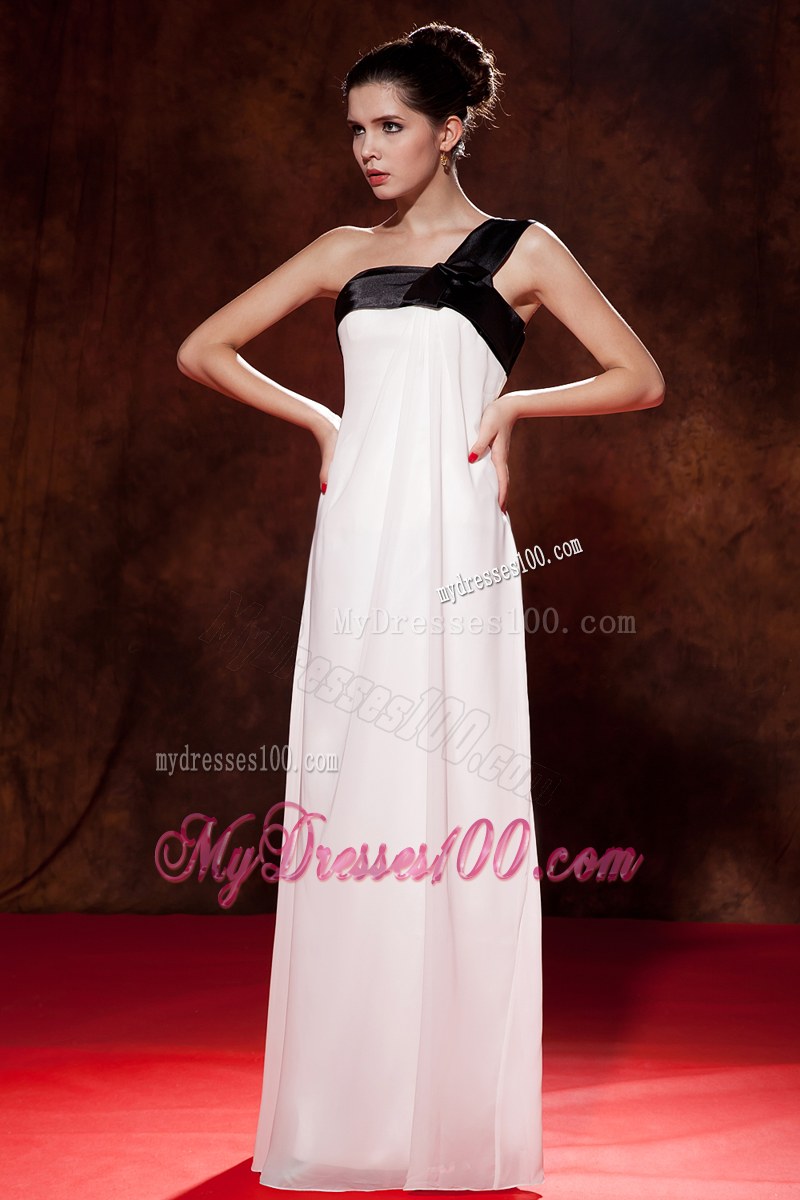 One Shoulder Floor-length Black and White Bridesmaid Dress Bow Empire