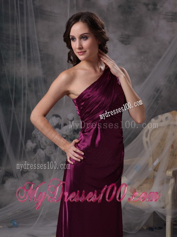 One Shoulder Purple Column Bridesmaid Dresses Floor-length Ruching