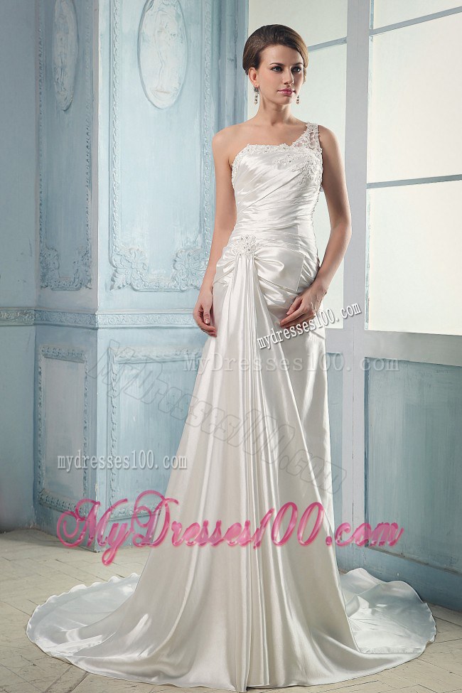 2013 Simple One Shoulder White Court Train Wedding Dress with Ruche in White