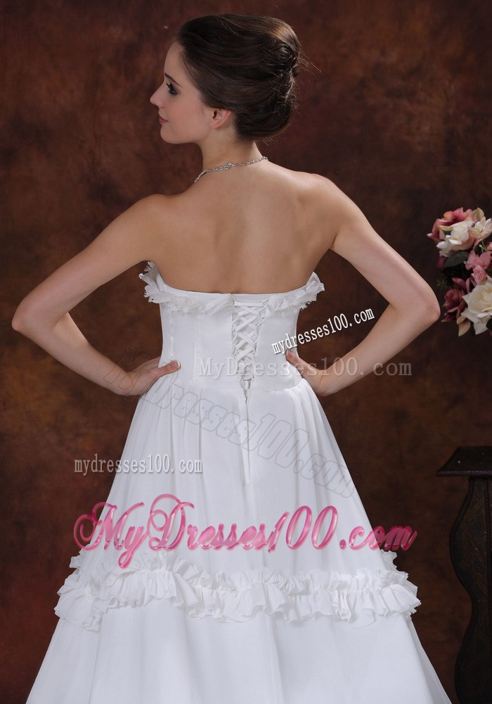 2013 Simple Strapless Chapel Train White Bridal Gown for Wedding with Floral Hem