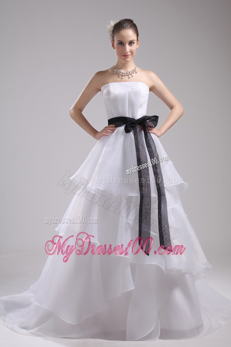 White Strapless Tiers Brush Train Wedding Bridal Gown with a Black Bowknot