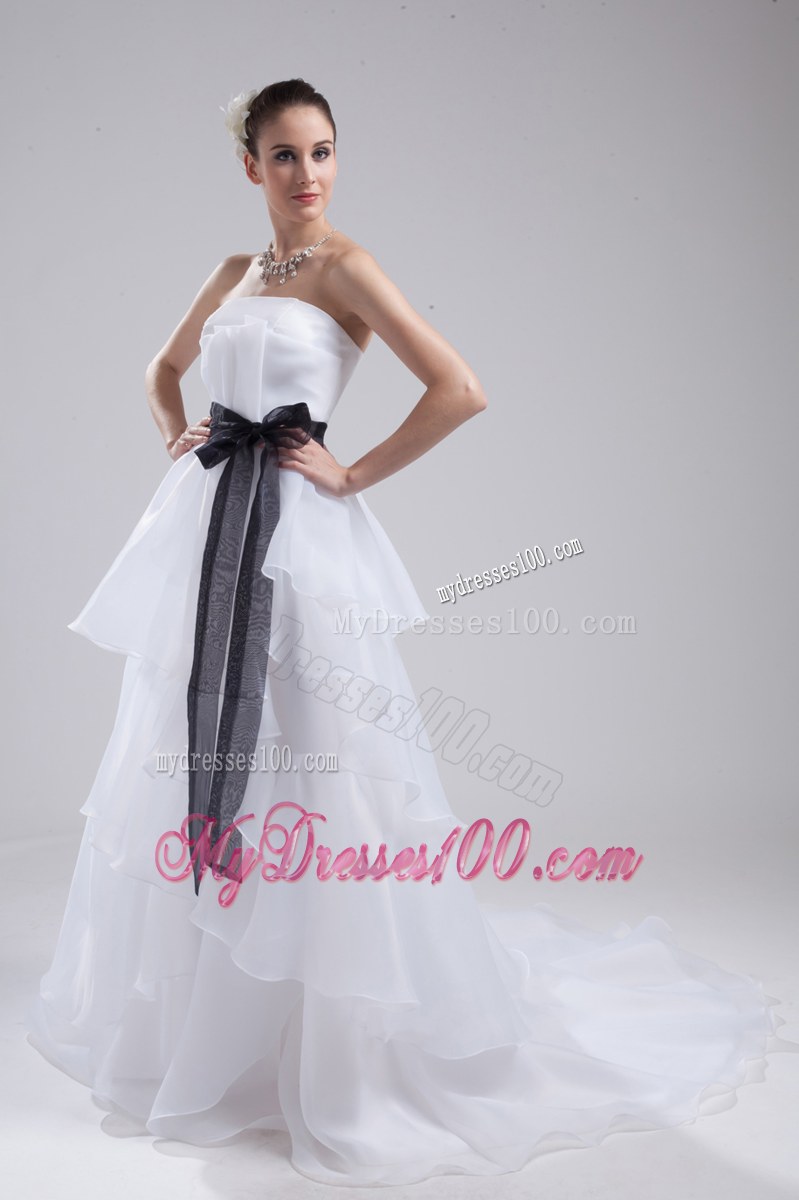 White Strapless Tiers Brush Train Wedding Bridal Gown with a Black Bowknot