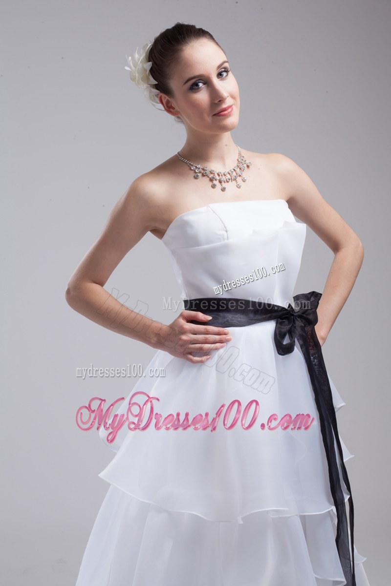 White Strapless Tiers Brush Train Wedding Bridal Gown with a Black Bowknot