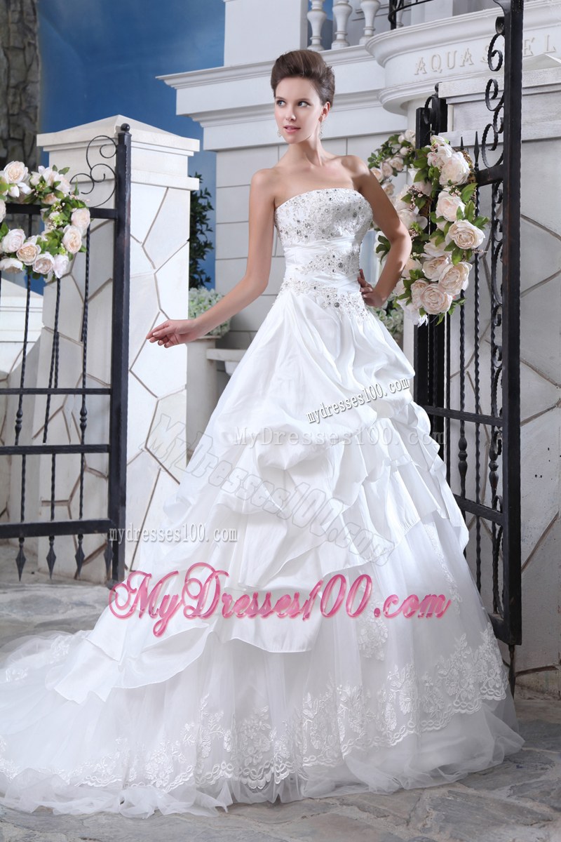 Pretty Lace Hem Beaded White Bridal Dress Pick Ups Court Train