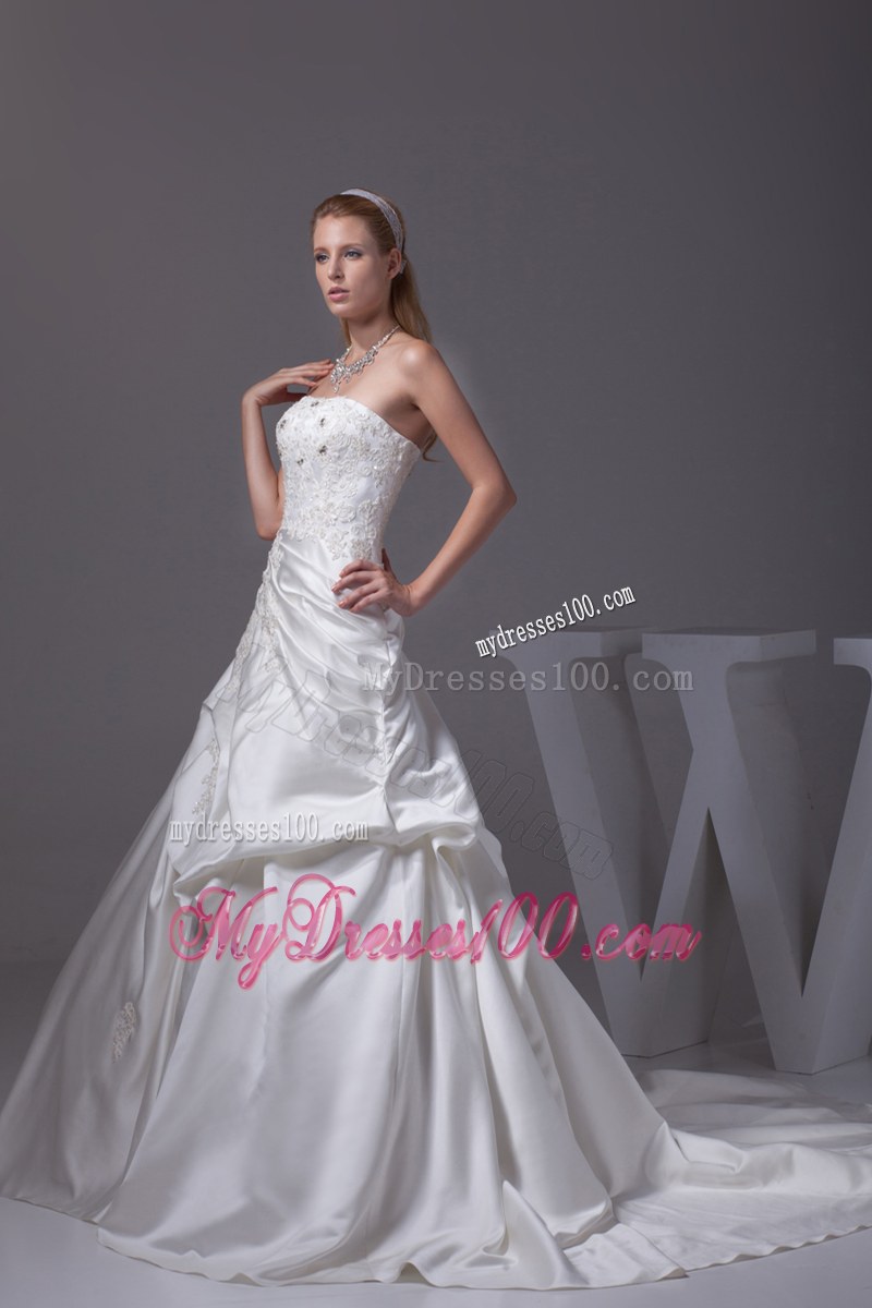 Appliques with Diamonds Decorated Wedding Bridal Gown with Court Train