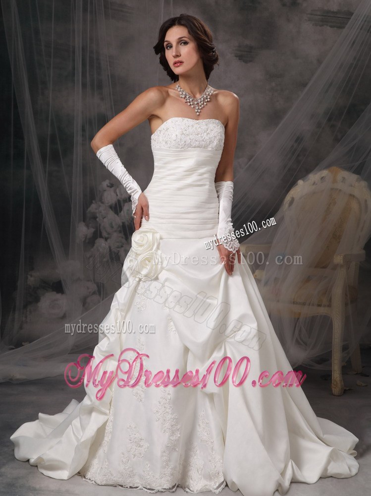 Strapless Court Train Beading Decorate Bridal Gown with Hand Made Flowers