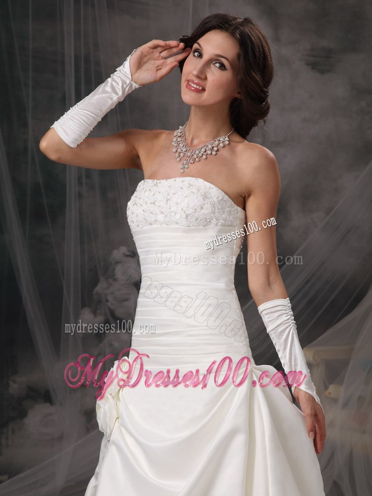 Strapless Court Train Beading Decorate Bridal Gown with Hand Made Flowers