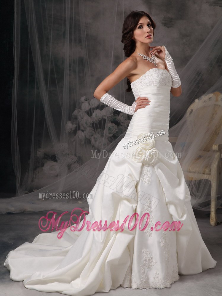 Strapless Court Train Beading Decorate Bridal Gown with Hand Made Flowers