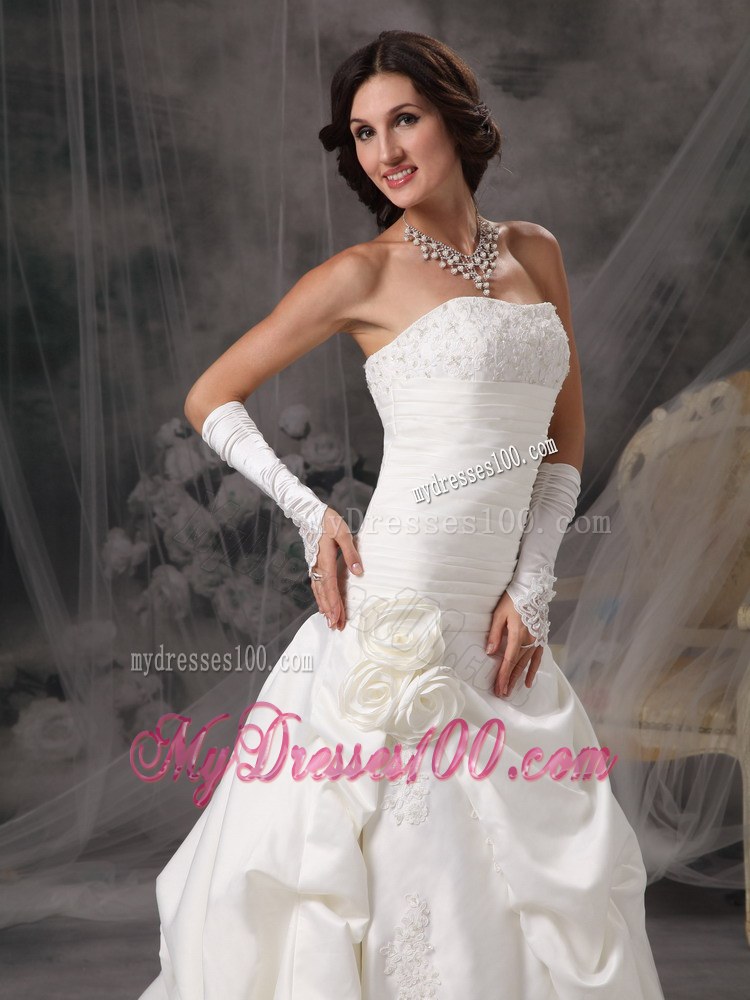 Strapless Court Train Beading Decorate Bridal Gown with Hand Made Flowers