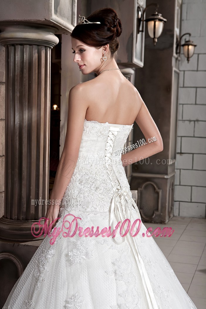 Lace-up Back Chapel Train Wedding Dress Decorated by Diamonds and Appliques