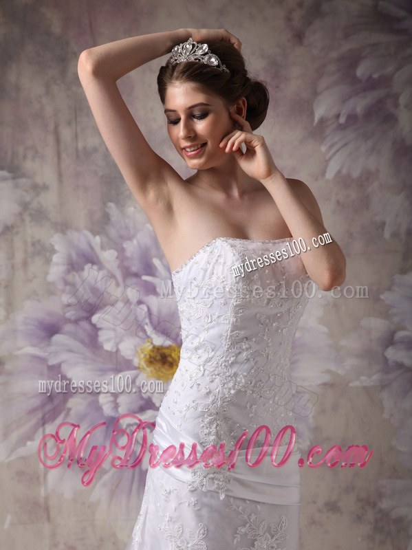 Graceful Fitted Mermaid Court Train Lace White Wedding Dress Hot Sale