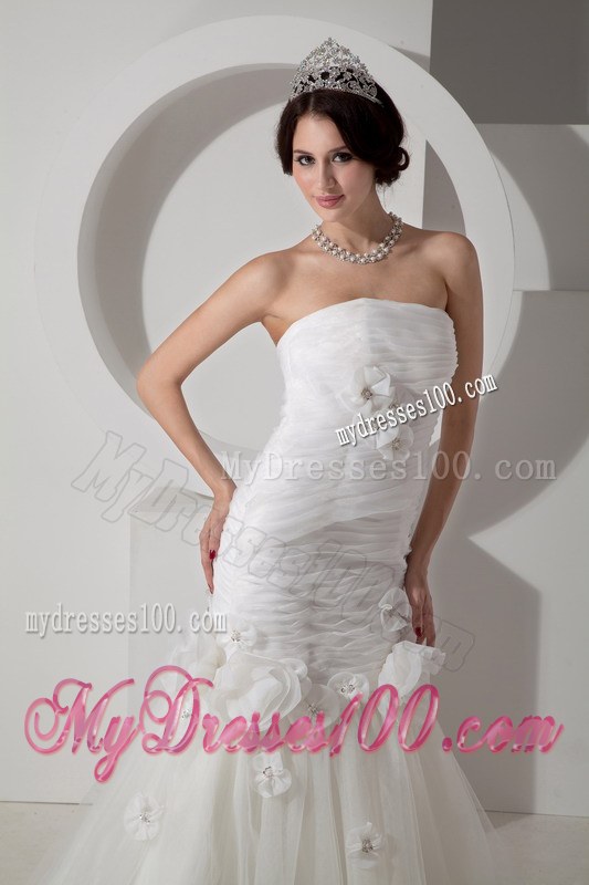 Mermaid Court Train Ruche and Hand Made Flowers Decorate Bridal Dress