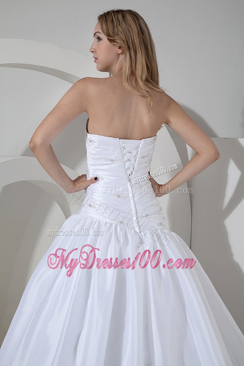 Ruching and Appliques Decorated Dress for Brides with Brush Train For Woman