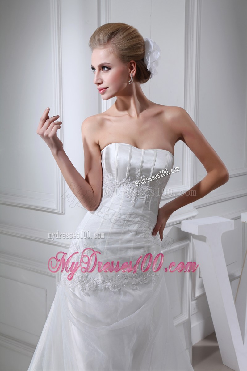 Appliques with Diamonds Decorated Strapless Bridal Gown with Chapel Train