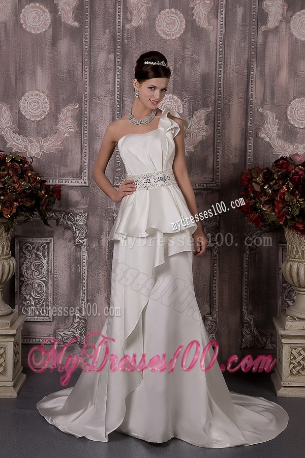 Ruffled One Shoulder Wedding Bridal Gowns with Brush Train and Beading Waist