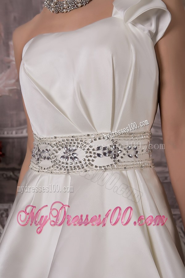 Ruffled One Shoulder Wedding Bridal Gowns with Brush Train and Beading Waist