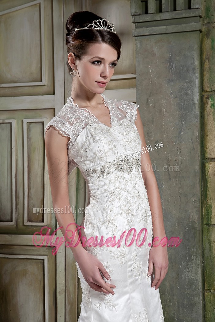 Back Out Dresses for Brides with Diamonds Appliques and Lace Flowers