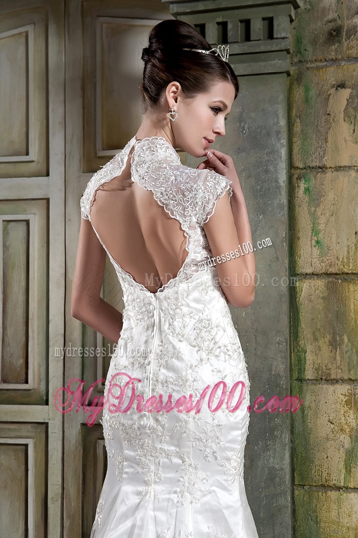 Back Out Dresses for Brides with Diamonds Appliques and Lace Flowers