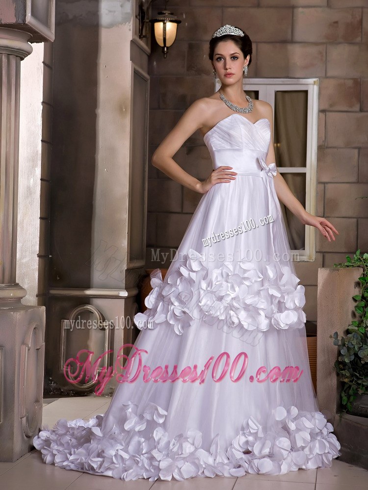 Sweetheart Handle Flowers Court Train Wedding Dress with Bowknot