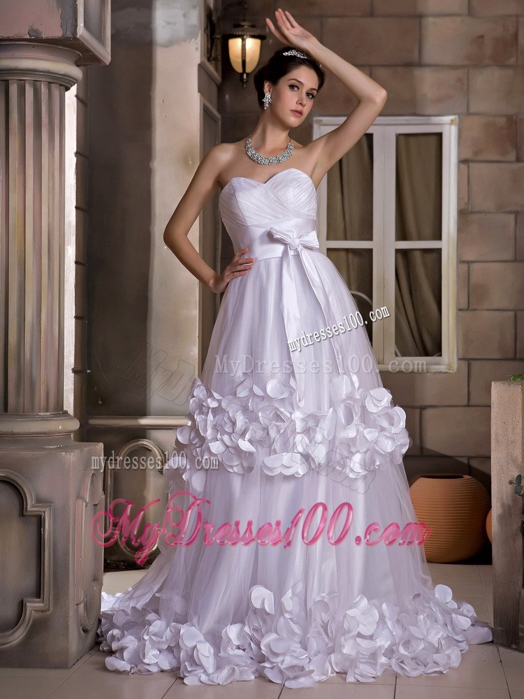 Sweetheart Handle Flowers Court Train Wedding Dress with Bowknot