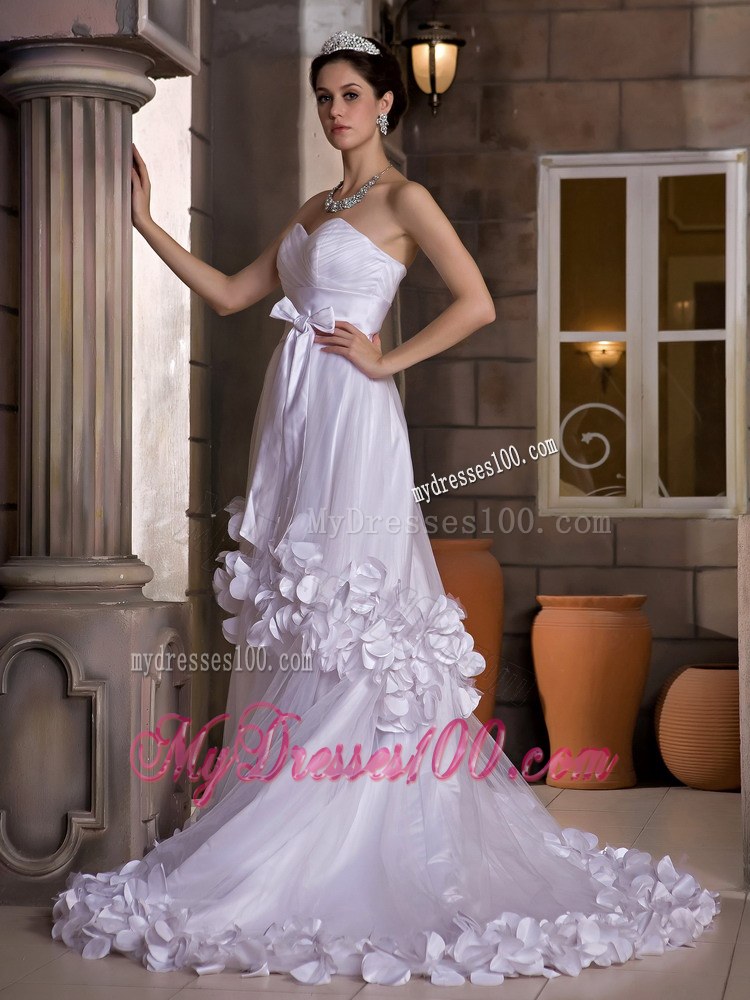 Sweetheart Handle Flowers Court Train Wedding Dress with Bowknot