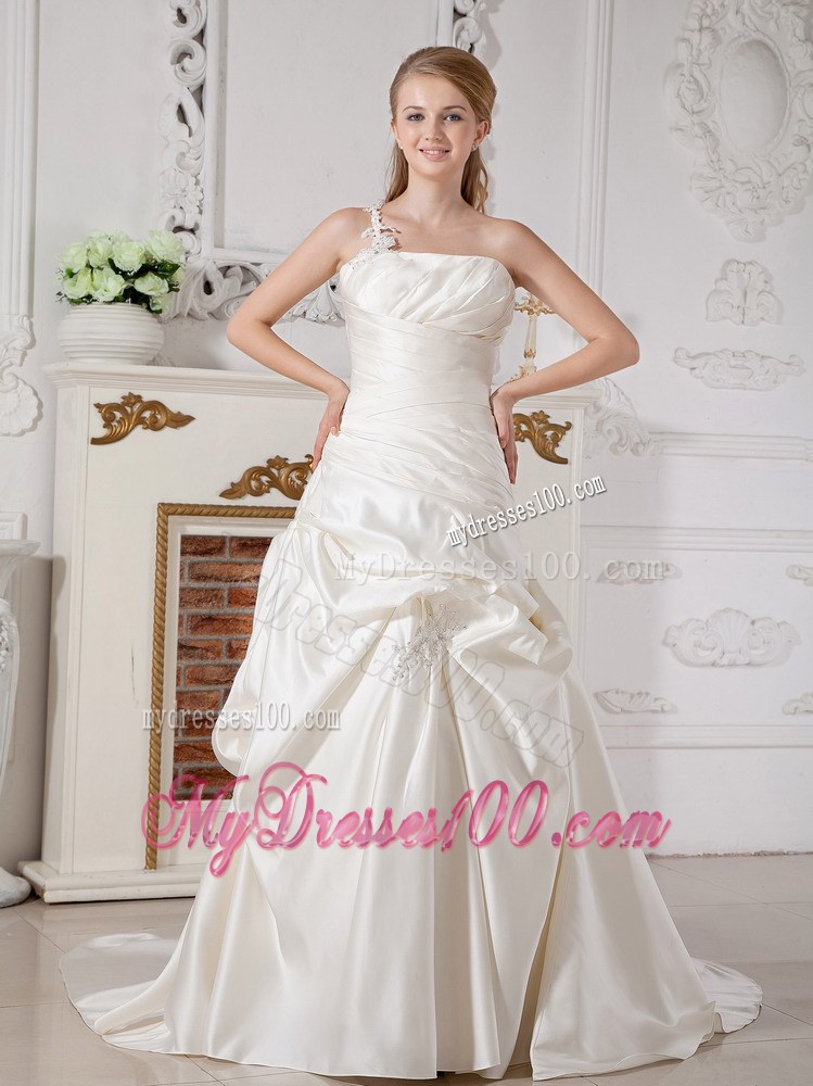 One Shoulder Court Train Pick-ups and Appliques Decorate Bridal Dress