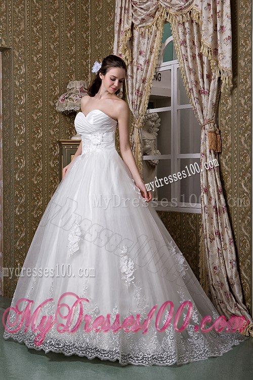 Ruching and Handle Flowers and Appliques Bridal Dresses with Lace Hemline
