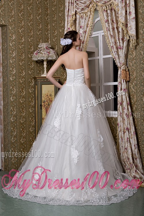 Ruching and Handle Flowers and Appliques Bridal Dresses with Lace Hemline
