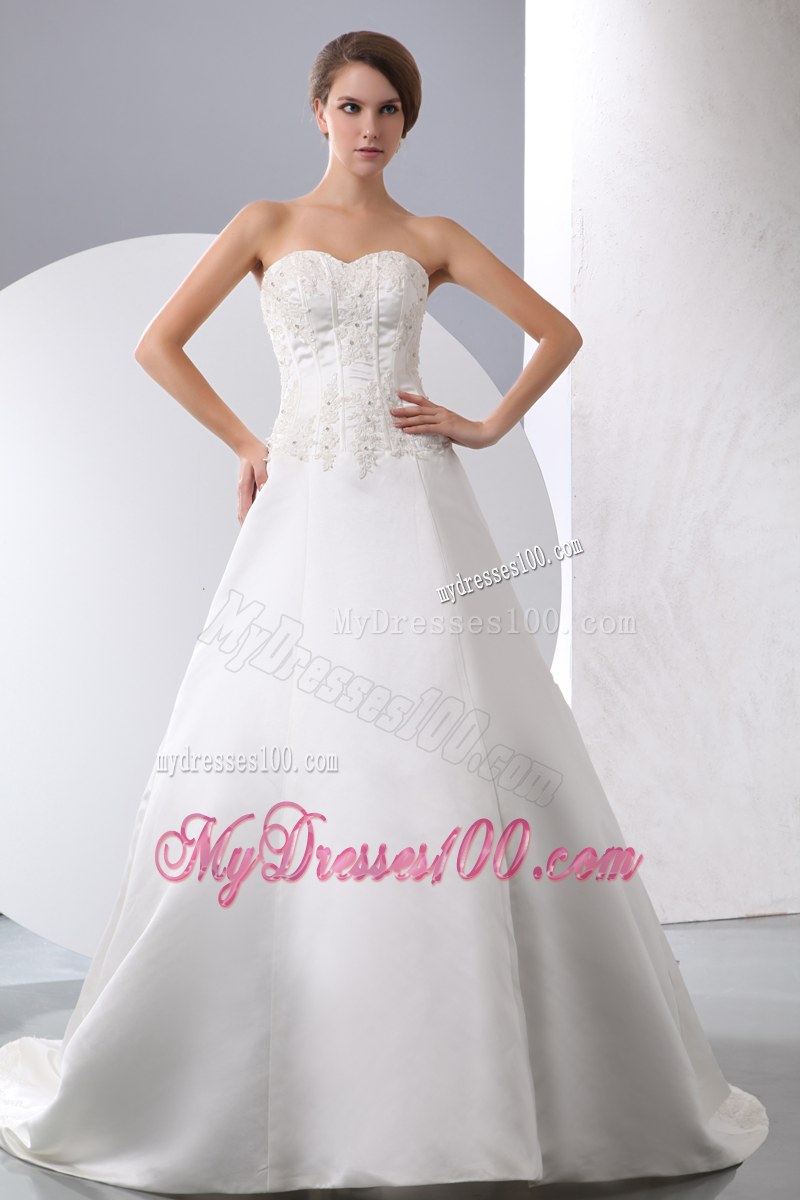 Appliques with Jewelries Decorated Puffy Bridal Gowns with Sweep Train