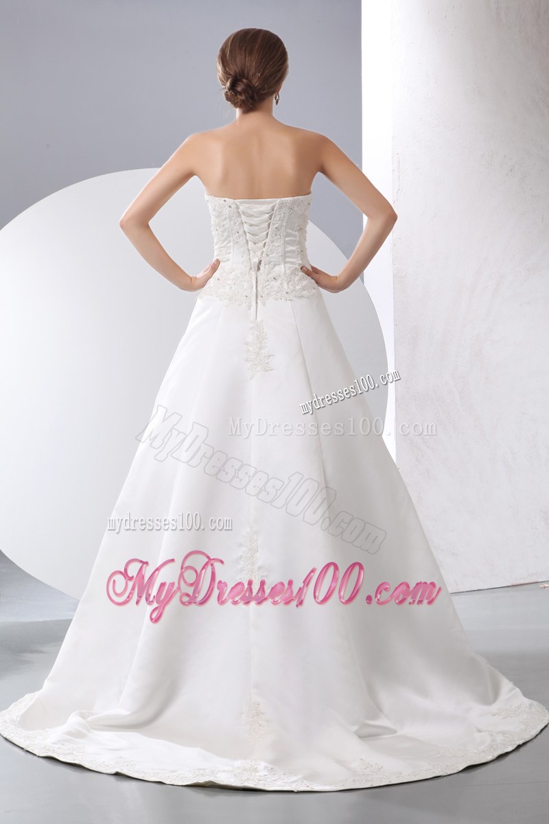Appliques with Jewelries Decorated Puffy Bridal Gowns with Sweep Train