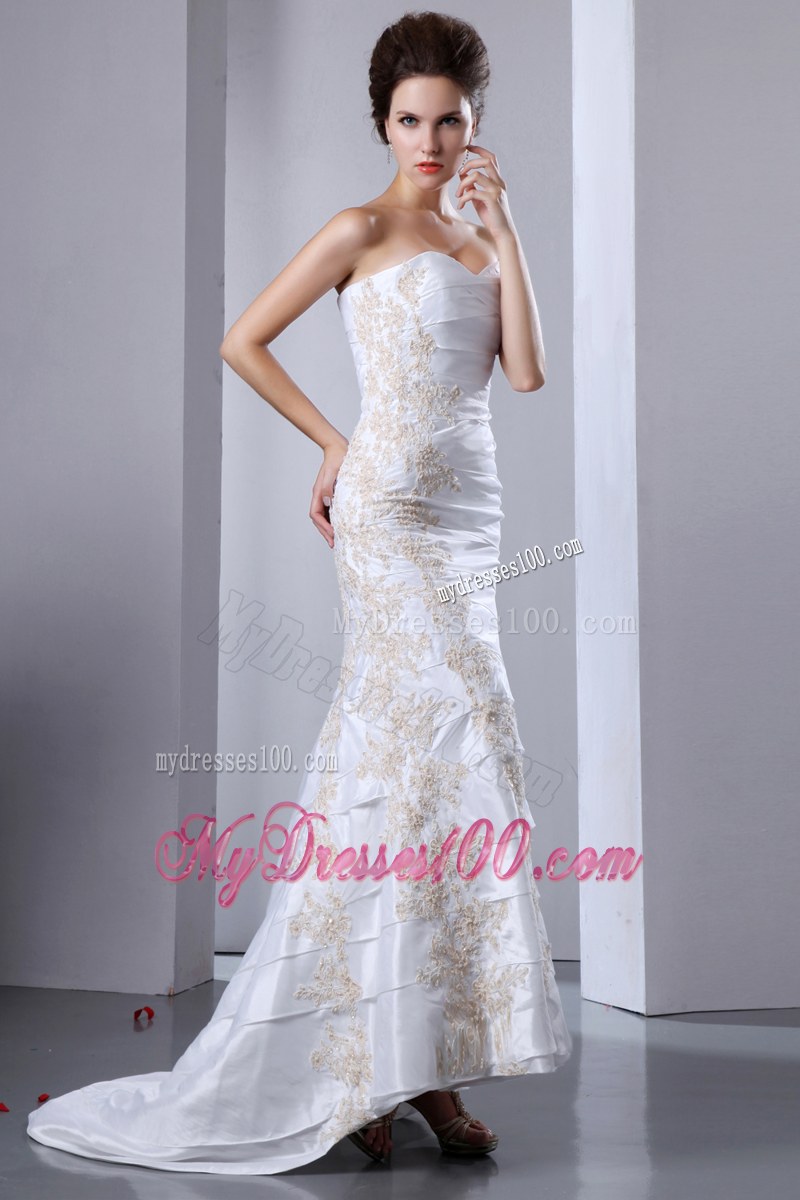 Sweetheart Ruche Fitted White Wedding Dress with Gold Appliques
