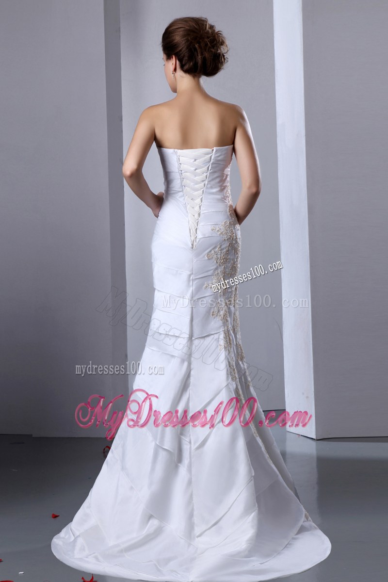 Sweetheart Ruche Fitted White Wedding Dress with Gold Appliques