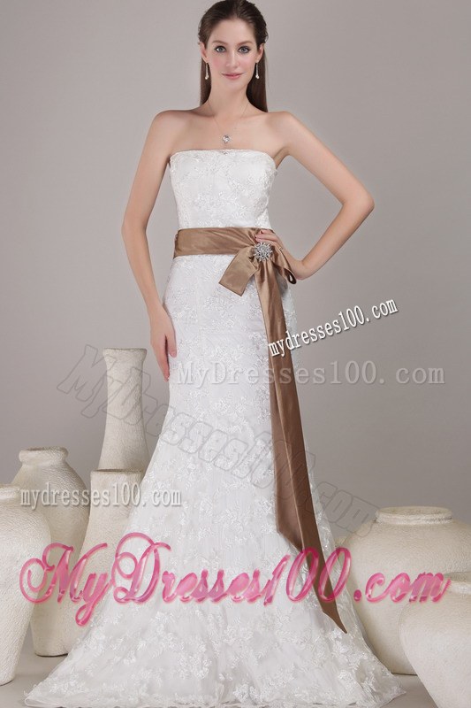 Lace Strapless White Wedding Dress with Bowknot Ribbon Chapel Train