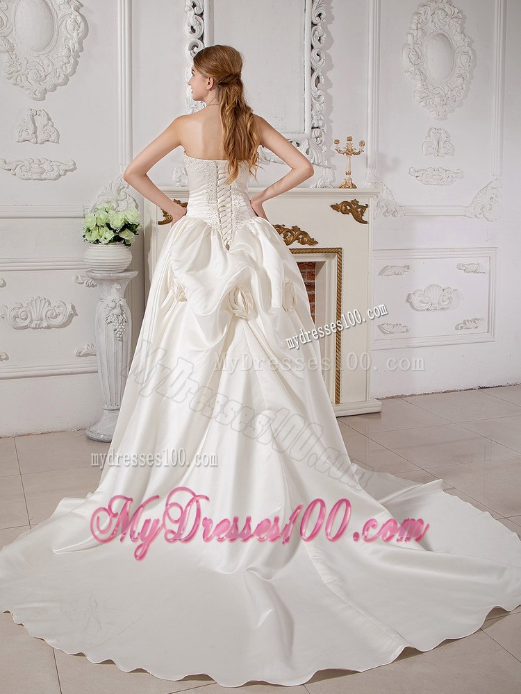 Sweetheart Court Train Beaded Wedding Dresses with Ruche and Pick-ups