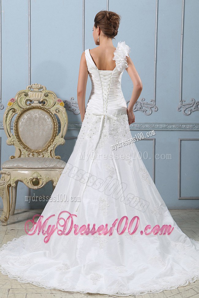 Ruched Bodice and Hand Made Flowers Decorate Straps for V-neck Bridal Gown