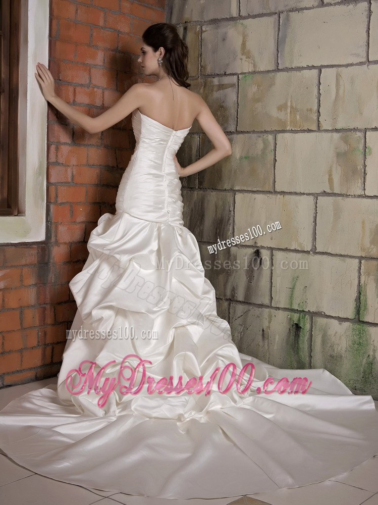 Cream Colored Pick-ups Handmade Flower Bridal Dress Strapless
