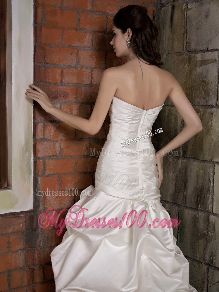 Cream Colored Pick-ups Handmade Flower Bridal Dress Strapless