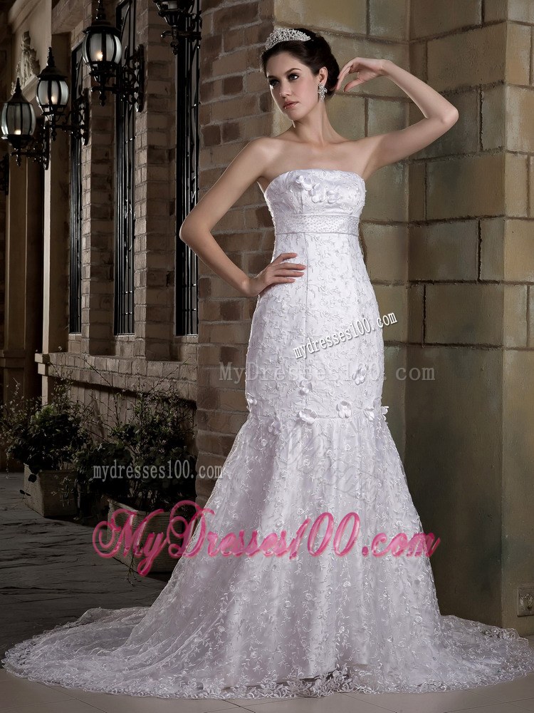 Elegant White Lace Bridal Dress with Floral Decoration Court Train