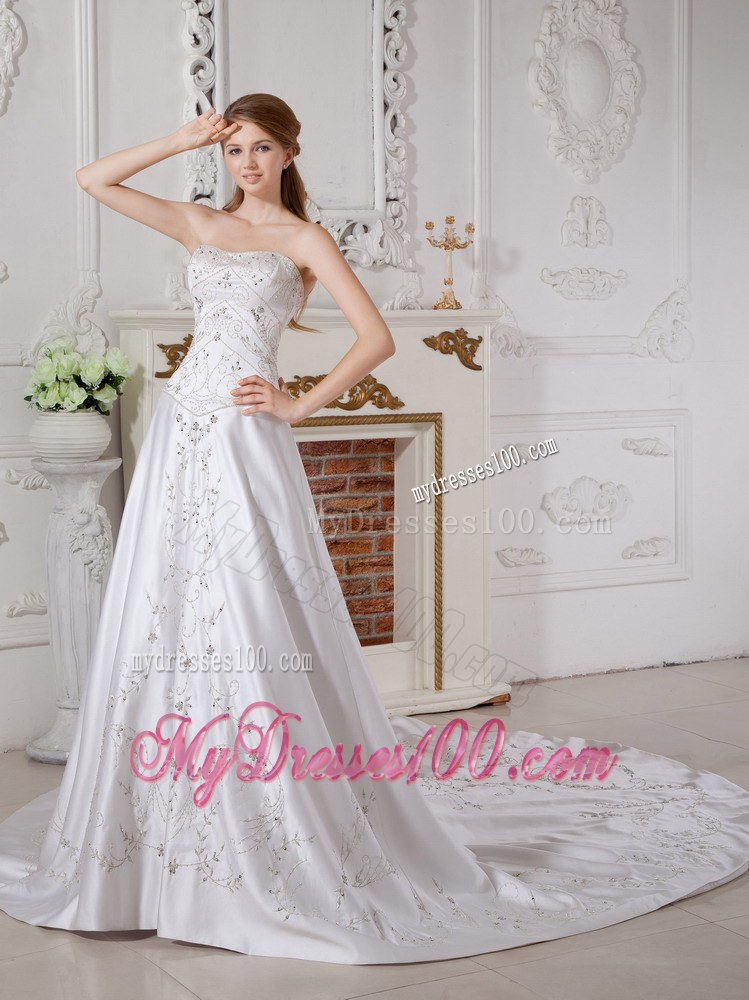 A-line Sweetheart Chapel Train Satin Wedding Dresses with Appliques