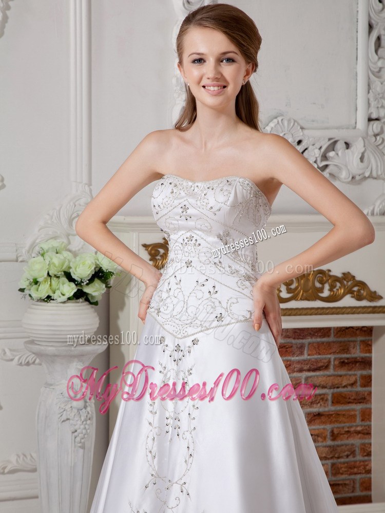 A-line Sweetheart Chapel Train Satin Wedding Dresses with Appliques