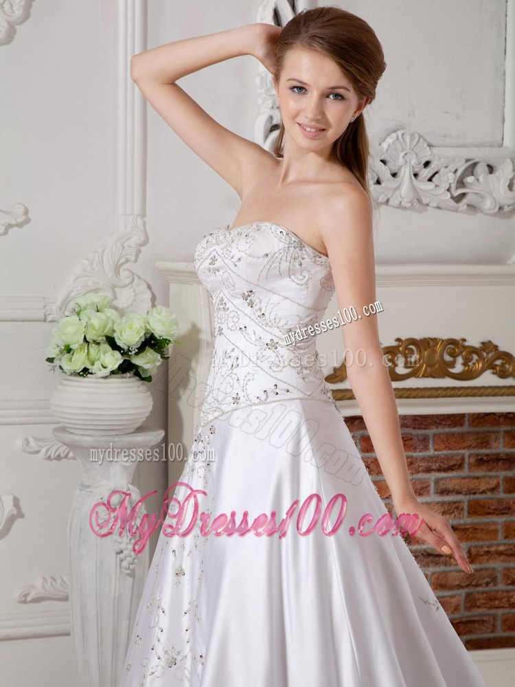 A-line Sweetheart Chapel Train Satin Wedding Dresses with Appliques