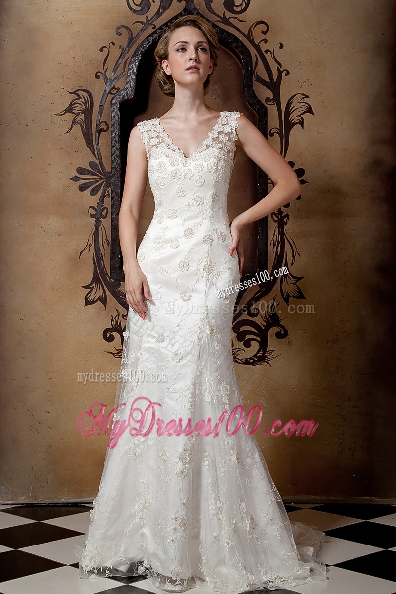 Fabulous Ivory Floral Pattern Lace V-neck Wedding Dress Court Train