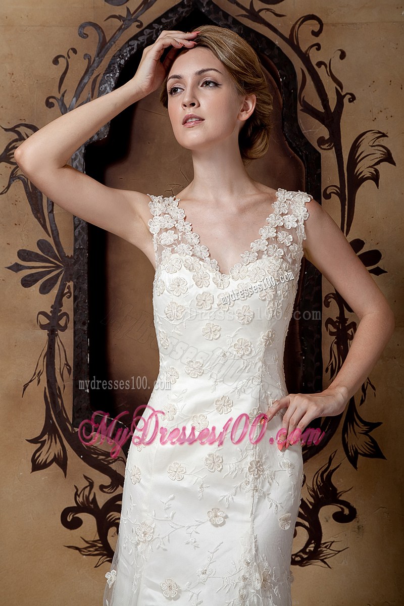 Fabulous Ivory Floral Pattern Lace V-neck Wedding Dress Court Train