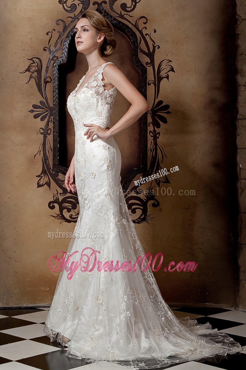 Fabulous Ivory Floral Pattern Lace V-neck Wedding Dress Court Train