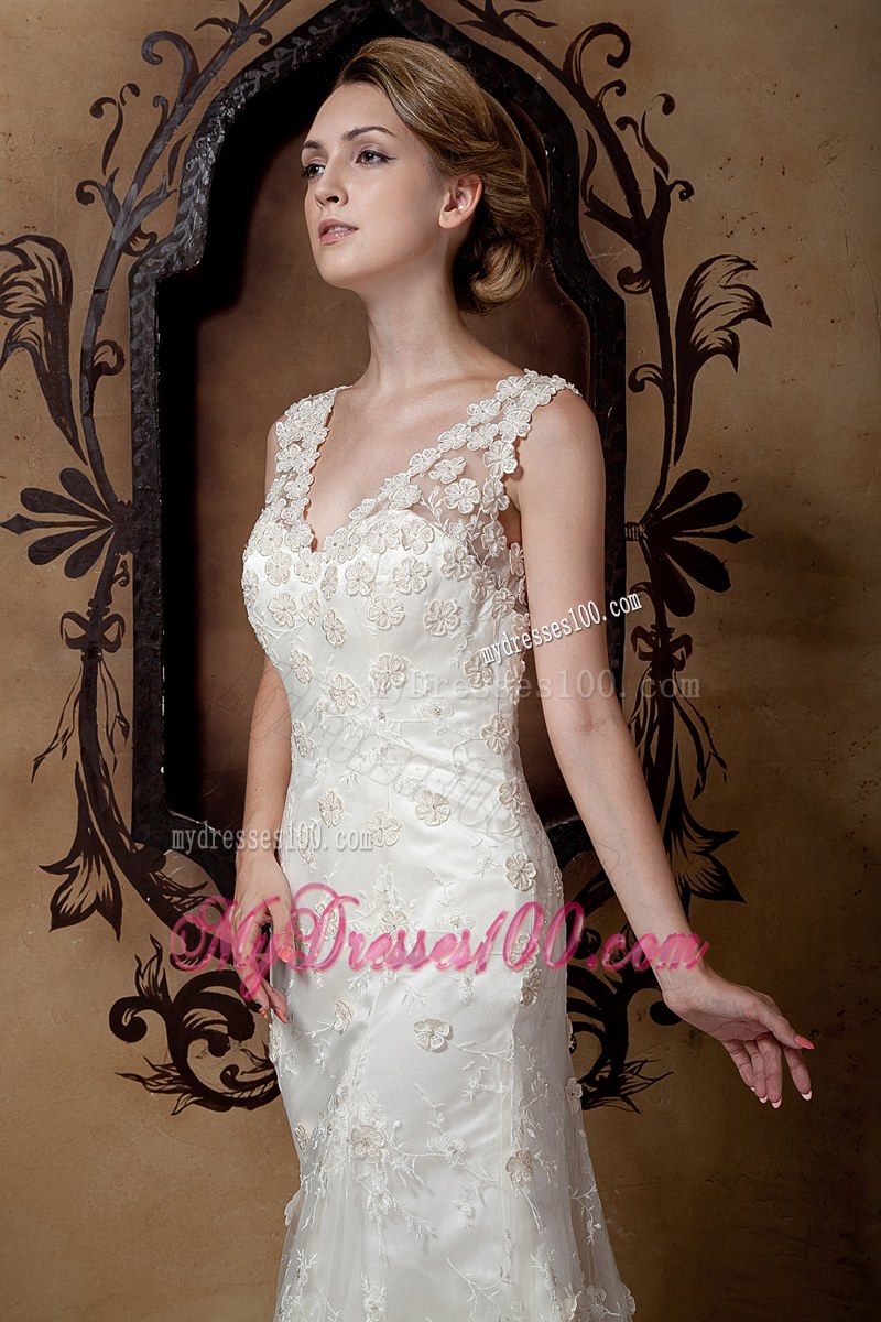 Fabulous Ivory Floral Pattern Lace V-neck Wedding Dress Court Train